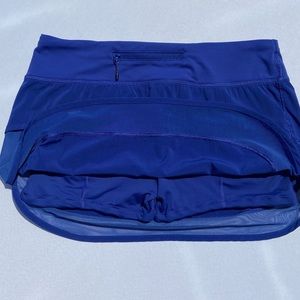 Lululemon blue  skort  size 6.